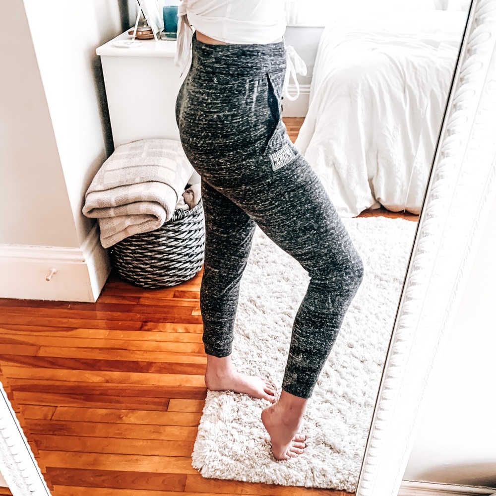 NEW VS Pink joggers - Picture 4 of 4